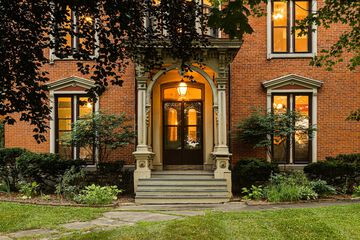 Rosemont Inn Bed & Breakfast