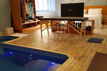Private pool