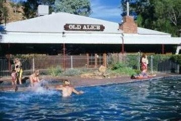  Heavitree Gap Outback Lodge 15