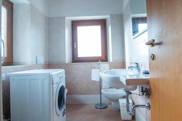 Photo 34