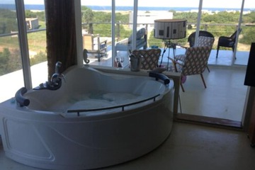 Jetted tub