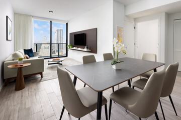 Room 53 of 80