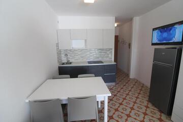 Photo 51