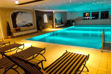 Exercise/lap pool