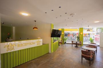Lobby lounge