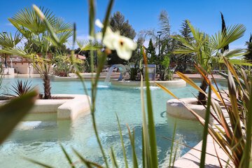 Pool waterfall