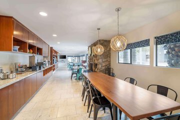 Breakfast/Coffee Service 37 of 38