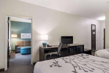 Room 6 of 26
