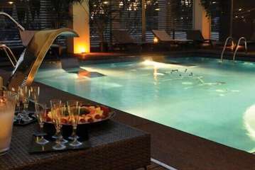 Indoor spa tub