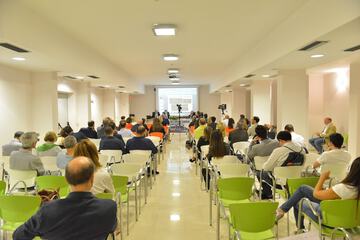 Meeting facility