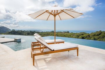 Infinity pool