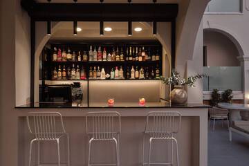 Poolside bar