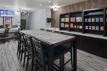 Hotel Interior 8 of 25