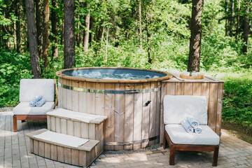 Exercise/lap pool