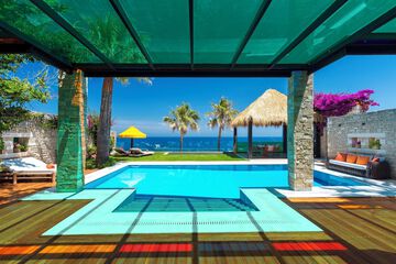 Beach/ocean view