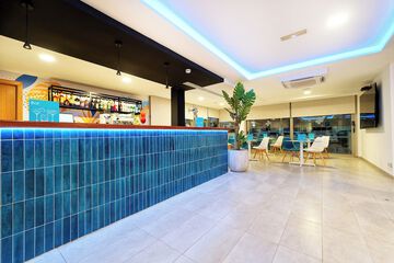 Snack bar