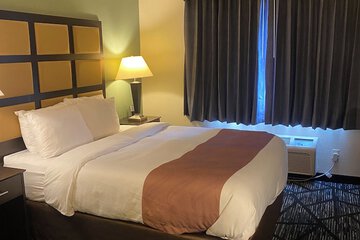 Quality Inn & Suites Marinette