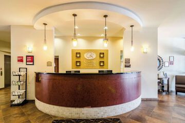 Hotel Interior 9 of 39