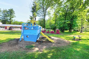 Children's play area - outdoor