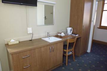 Private kitchenette