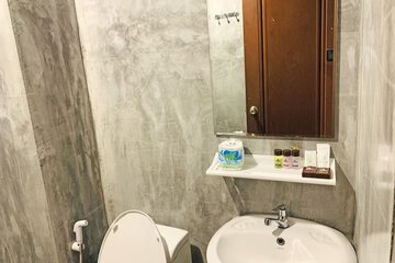 Bathroom sink