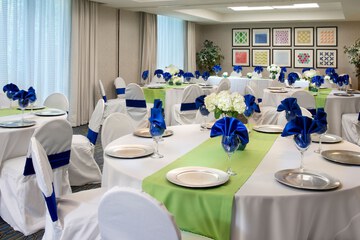 Ballroom/Hall 90 of 98