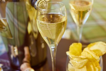 Champagne service