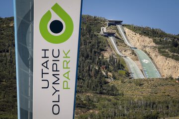 Ropes course (team building)