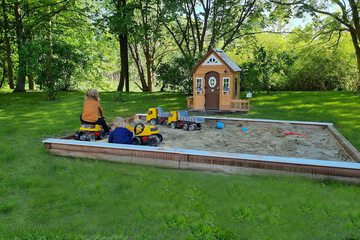 Children's play area - outdoor