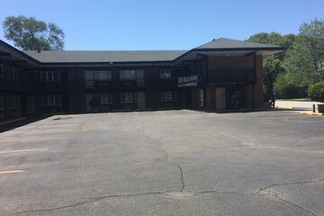 Property Grounds 19 of 19