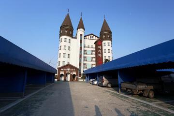 Photo 11