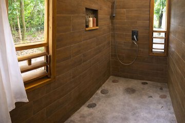Bathroom shower