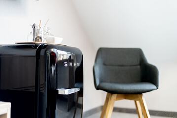 Mini-refrigerator