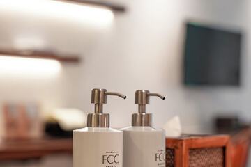 Bathroom amenities