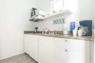 Private kitchenette