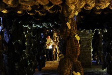 Spelunking/cave exploring