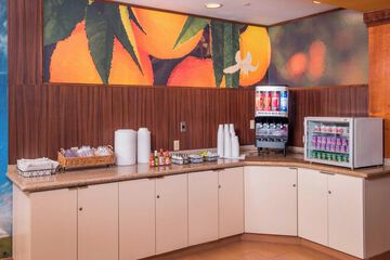 Breakfast/Coffee Service 25 of 30