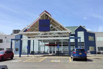 The Inn & Suites Omaha Near Zoo