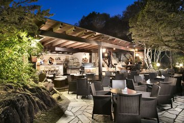 Poolside bar
