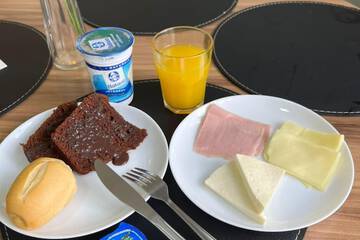 Breakfast meal