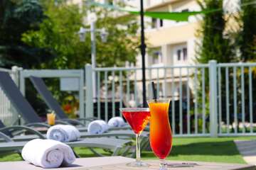 Poolside bar
