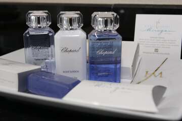 Bathroom amenities