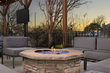 Terrace/Patio 33 of 34