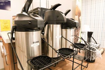 Breakfast/Coffee Service 32 of 34