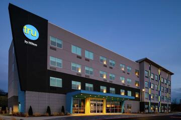 Tru by Hilton Thornburg