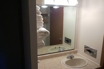 Bathroom sink