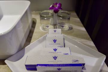 Bathroom amenities