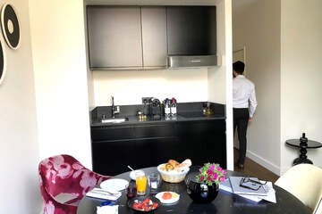Room service - dining