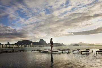 Infinity pool