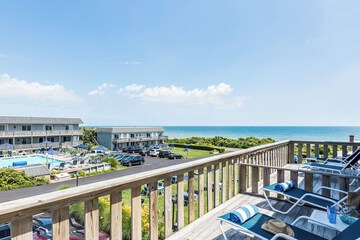 Beach/ocean view